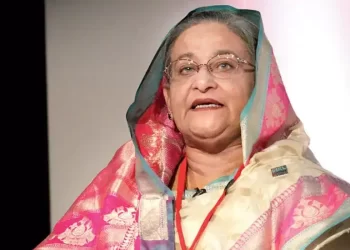 Bangladesh police clash with opposition supporters demanding the PM’s resignation